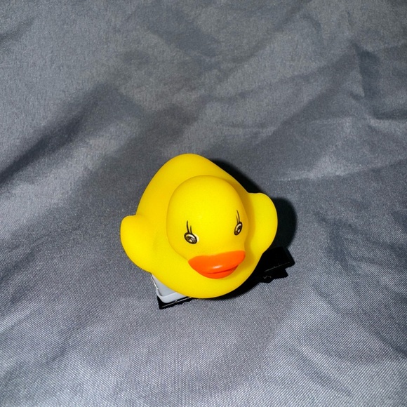 RAVELUXE 🥳 Clip-On Rave Toy!!! 🐤 🧸 - Picture 2 of 2